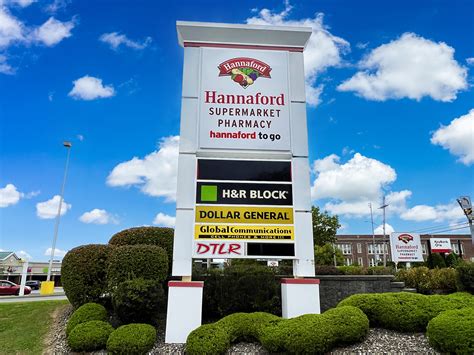 Hannaford Plaza - Paramount Realty