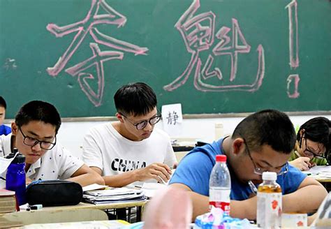 高考期间，高校学生不得请假离校，其实更应防范“高考移民”？_腾讯新闻