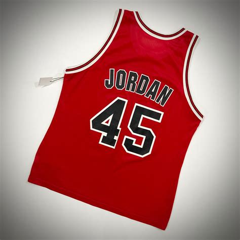 Vintage Champion Chicago Bulls Michael Jordan “45” Jersey – ROMAN