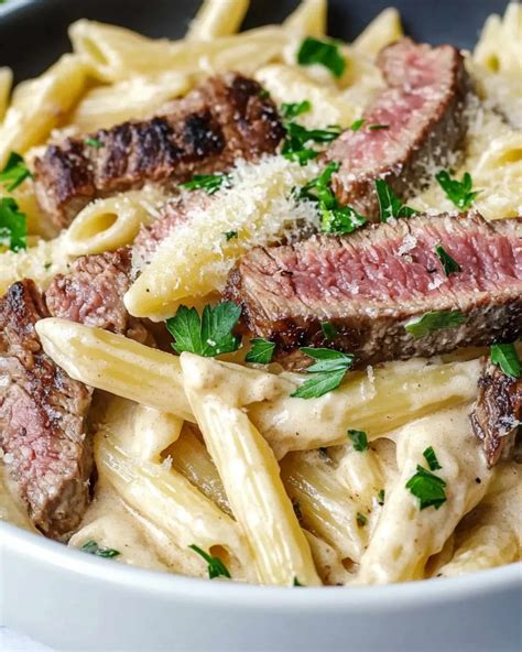 Creamy Steak Pasta Recipe - Yumyy