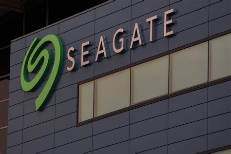 Seagate Technology (STX) Stock Forecast: AI Storage Boom, Fresh Price ...