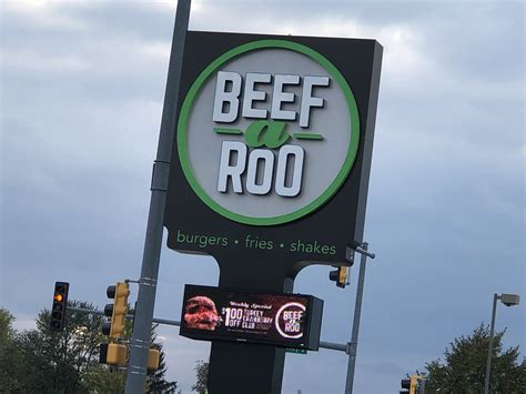 Michelle Williams Spills Her Favorite Beefaroo Menu Item