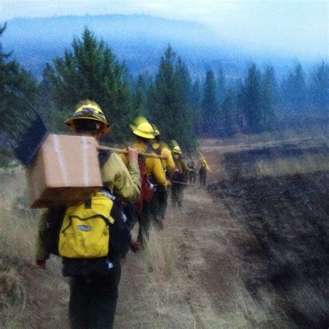 What to expect working as a wildland firefighter — how to become a ...