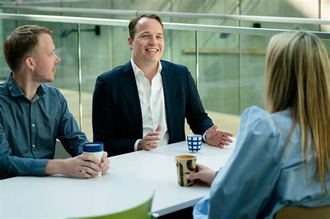 'Ik geniet van de relevantie en actualiteit van mijn werk' - Werken ...