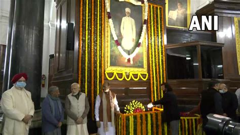 PM Modi, Lok Sabha Speaker Om Birla pay tribute to Madan Mohan Malviya ...