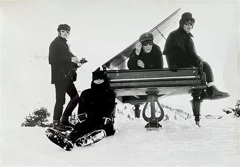 Watch Help 1965 的图像结果