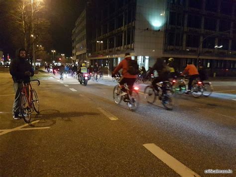 Fotos von der Critical Mass in Hamburg am 30.03.2018