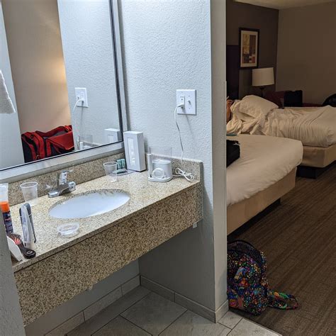 BEST WESTERN ASHBURY INN - Prices & Hotel Reviews (La Grange, KY)