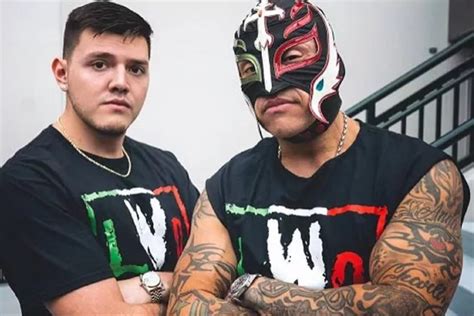 Rey Mysterio Without Mask Fighting