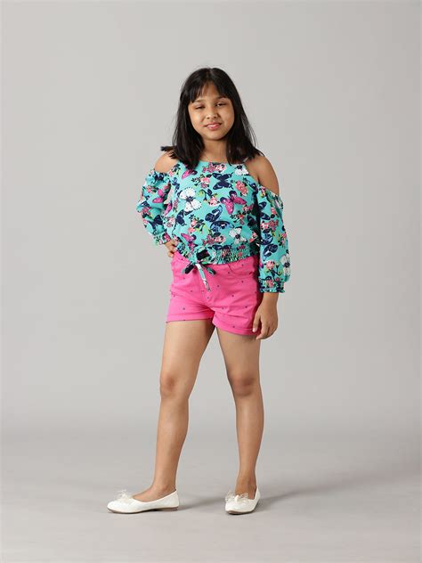 Girls Cold Shoulder Top With Roll up Short Set – Kiddopanti