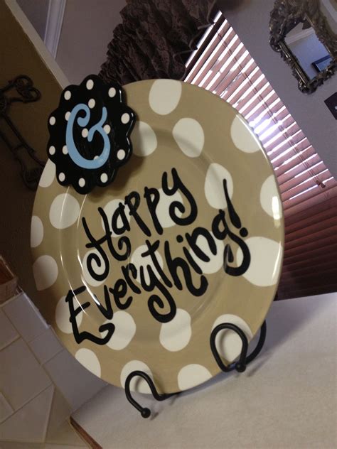 Happy Everything Plates! Velcro on a holiday symbol and you're ready to ...