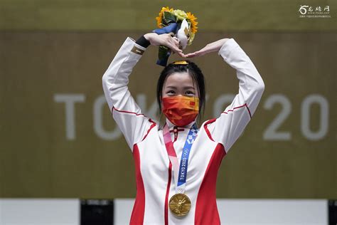东京奥运会首金诞生中国清华大学学生杨倩10米气步枪夺冠 - 图说世界 - 龙腾网