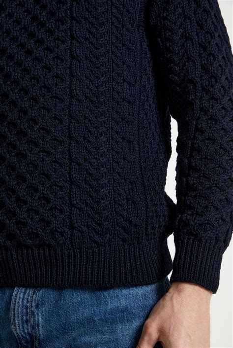 Inisheer Traditional Mens Aran Sweater - Navy