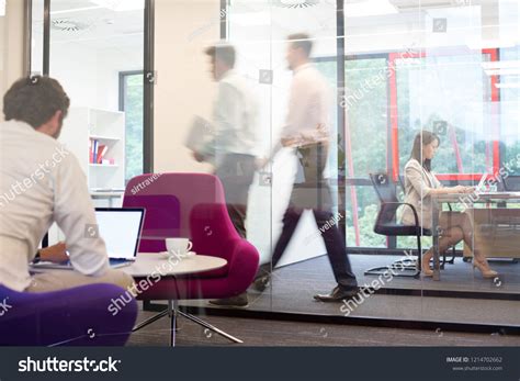 Busy People Images 的图像结果