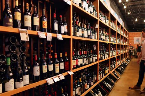 Retail - Royal Palm Village Wine & Tapas - Atlantic Beach