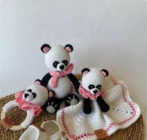 Pandmade Crochet anda Pink Gift Set