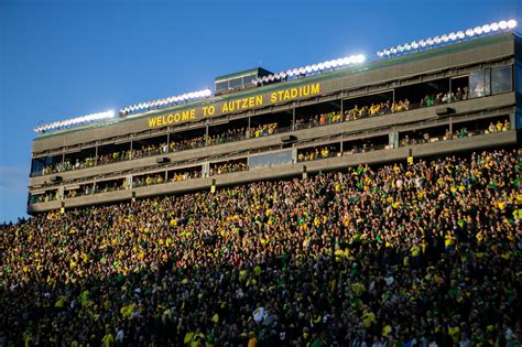Autzen Stadium Capacity