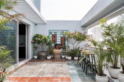 Vadodara: A cost-effective architect's studio that makes room for both ...