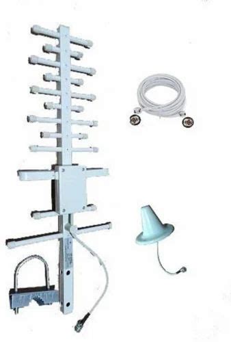 Yagi Antenna - 24 DBI Yagi Antenna from New Delhi