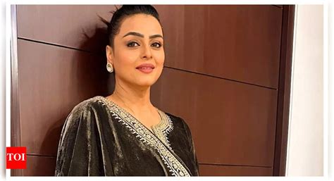 Shilpa Shirodkar tests positive for COVID-19; Chum Darang says 'Get ...