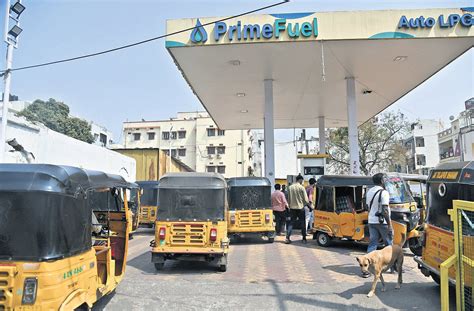 LPG shortage sparks panic refilling at CNG stations