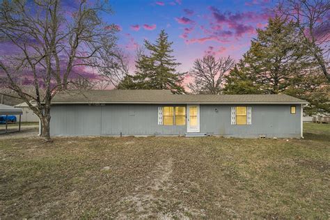 81 Meadow View Dr. and 26 S. Park Dr.