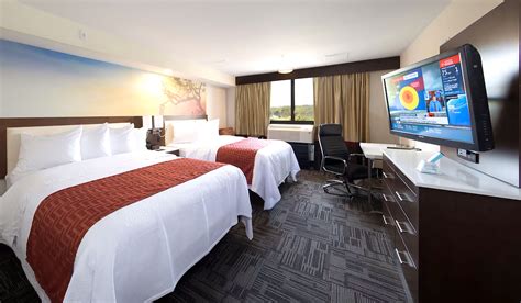 Holiday Inn Brookfield - Milwaukee | mghotelteam.com