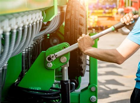 Mantenimiento preventivo y correctivo de sistemas e implementos de maquinaria agrícola