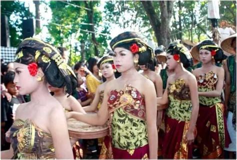 Indonesian Married Women Sleep With Strangers During A Special Festival ...