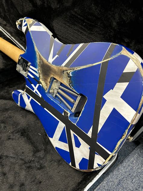 アッシュボディ！拘りのEVH Frankenstein BLUEフランケン dimarzio DP100搭載！ | LEG MUSIC PRO.