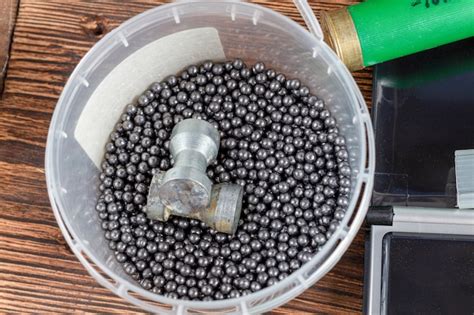 Reloading Shotgun Shells Guide 的图像结果