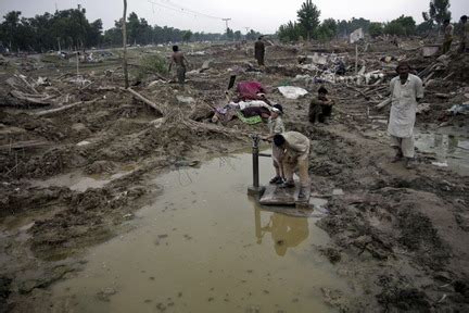 Flood-ravaged Pakistan could face even more heavy rain in next few days ...