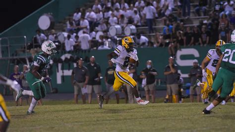 High school football: Crest rides its 'hoss' to win at Ashbrook