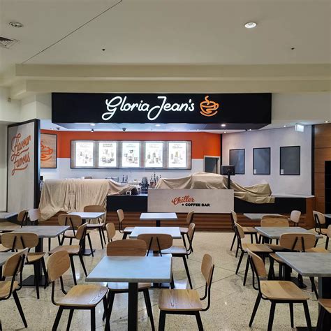 Gloria Jeans | Branding Stuff