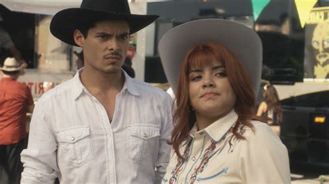 Watch Mariposa de Barrio Episode: Jenni mide su talento - NBC.com