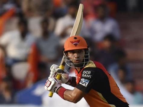 IPL: Gambhir guides KKR to victory over Sunrisers Hyderabad | Hindustan ...