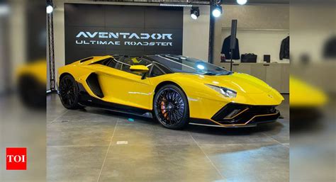 Lamborghini's last V12 hurrah: Aventador Ultimae Roadster launched in ...