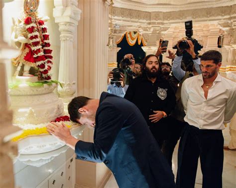 Messi goes desi: Football great prays, poses with tiger at Anant Ambani ...