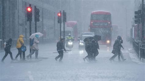 Weather forecast today: 'Severe' warning as thunderstorms and heavy rain to hit Britain after ...