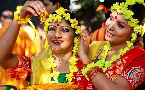 Poila Baisakh Celebrations At Shantiniketan | WhatsHot Kolkata