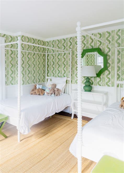 Green Jenny Lind Bed Dollhouse Bedroom Furniture Bundle In Black.