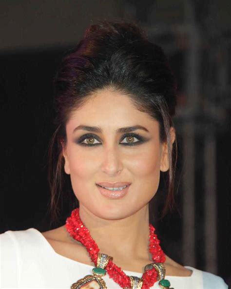 Kareena Kapoor Biography ~ hdwallpaper