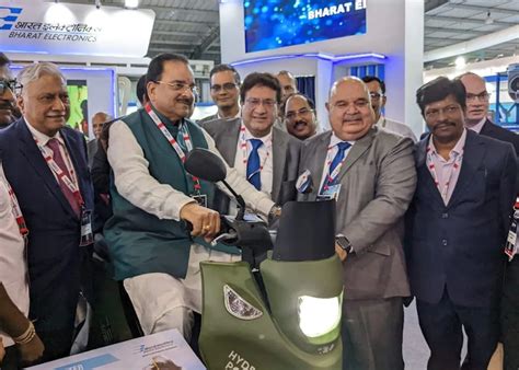 Defence MoS Ajay Bhatt Experienced And Appreciated BEL's Technologies ...