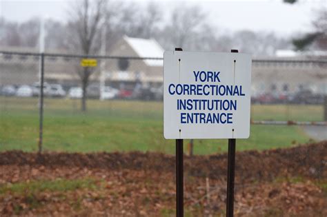 Complaints after CT prison halts Muslim prayer services for weeks