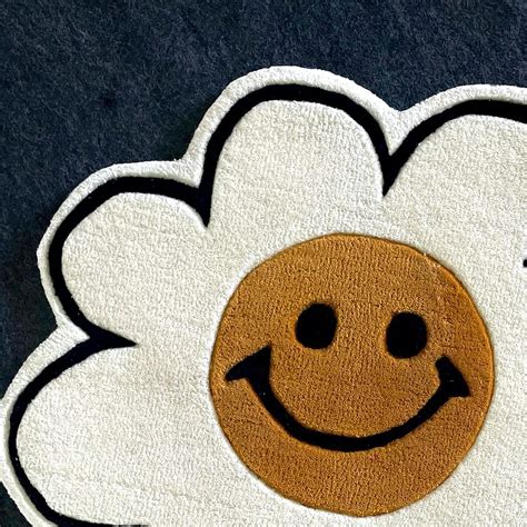Smiley face Sunflower Customized Rug 60x60 CM – Naksh Carpets