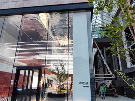 Facade Glass Erection Bangalore
