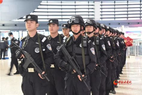 甘肃省兰州市公安局城关分局举行警用无人机启用配发仪式(组图)-特种装备网