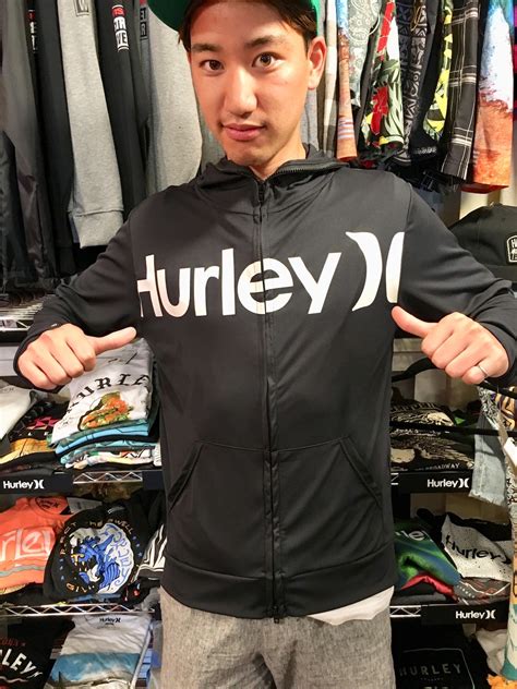 Lサイズ追加！hurley バックプリラッシュパーカー ロゴ 日焼け防止 | PureEntity