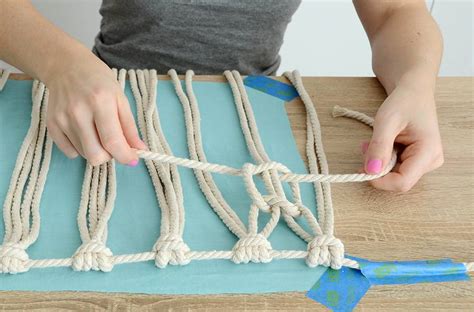 12-Inch Macrame Pillow Tutorial 的图像结果