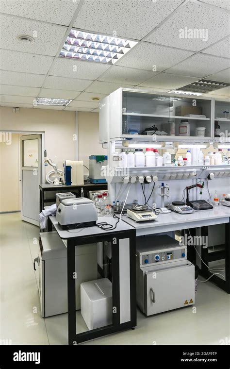 Biotech Laboratory 的图像结果